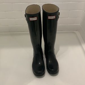 Hunter glossy rain boots